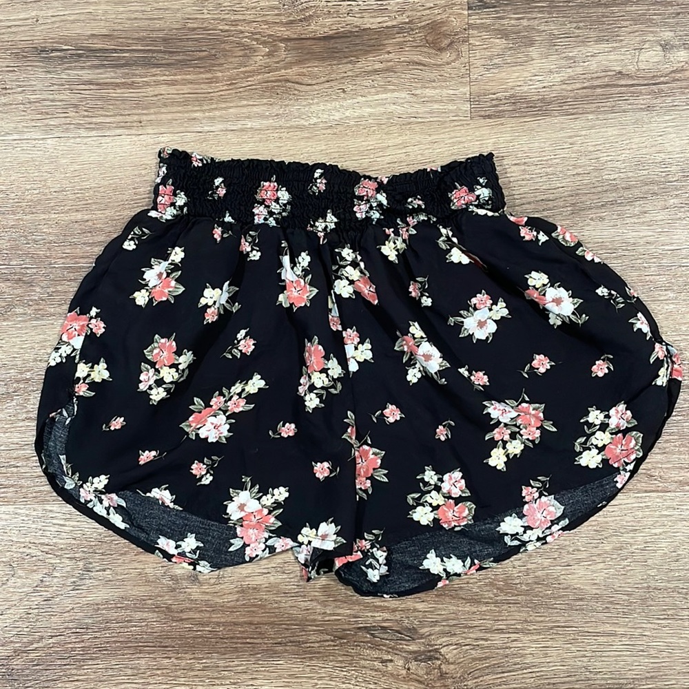 Floral high tide comfy shorts from Hollister